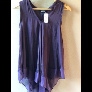 NWT SIMPLY VERA SILKY PURPLE TOP